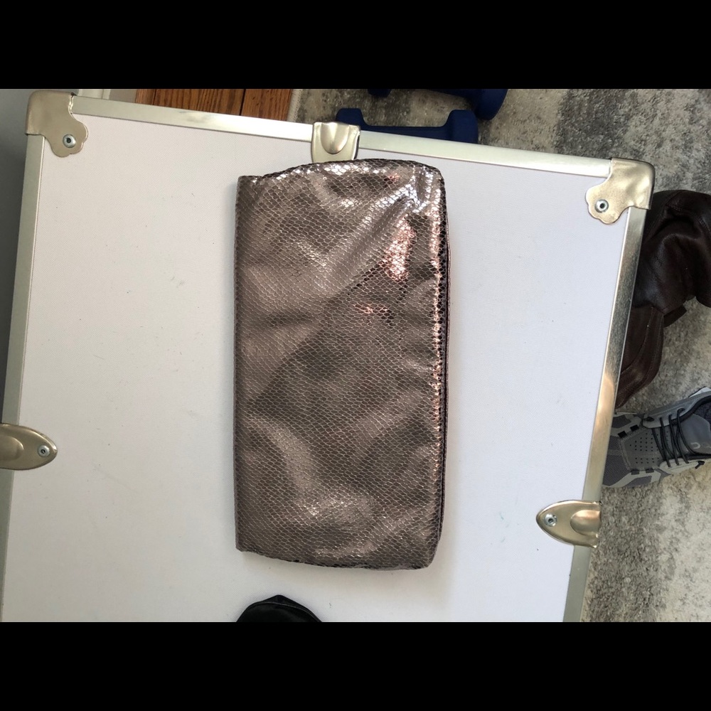 Marc by Marc Jacobs Metallic Clutch - Picture 3 of 3